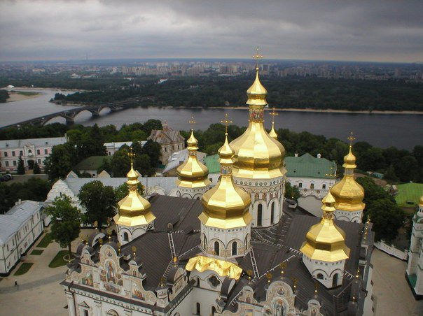 В Киеве православному священнику выстрелили в голову