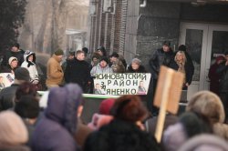 В Ясиноватой сход граждан выступил против смены градоначальника