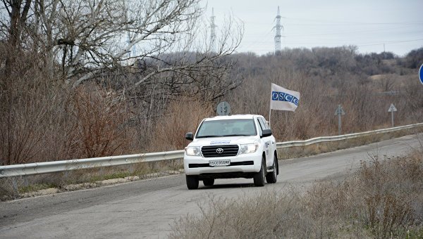 Представители ОБСЕ попали под обстрел в пригороде Горловки