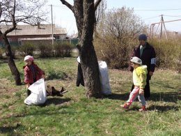 «Патриотические силы Донбасса» провели субботник в Снежном