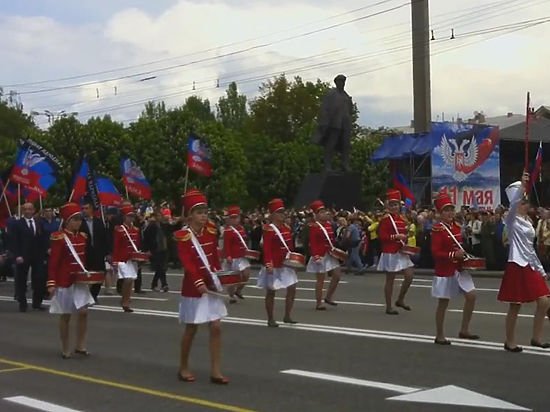 В Донецке запрещают коммунистов